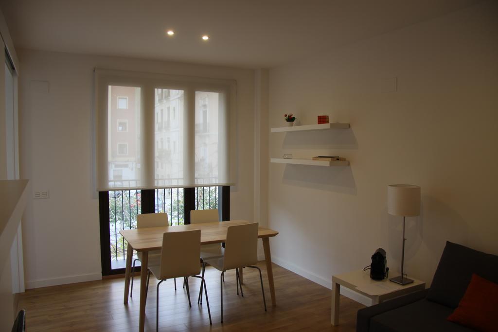 Apartamentos Hiedra Y Tapineria Mercado Central Валенсия Экстерьер фото