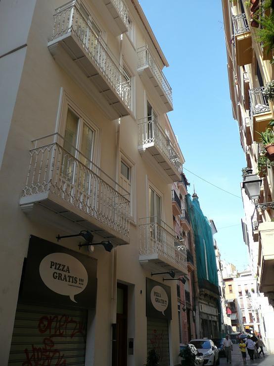 Apartamentos Hiedra Y Tapineria Mercado Central Валенсия Экстерьер фото