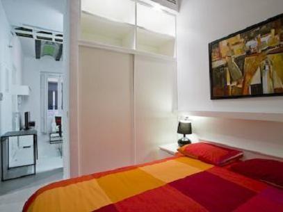 Apartamentos Hiedra Y Tapineria Mercado Central Валенсия Экстерьер фото