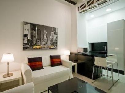 Apartamentos Hiedra Y Tapineria Mercado Central Валенсия Экстерьер фото
